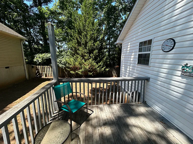 303 Southcreek Dr — Photo 16