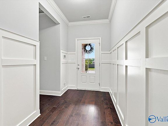 3rd image of 127 Melbridge Dr