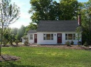 6728 Chestnut Ridge Rd, Orchard Park, NY 14127