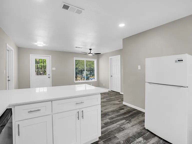 125 Vandenburg Dr #101 — Photo 6