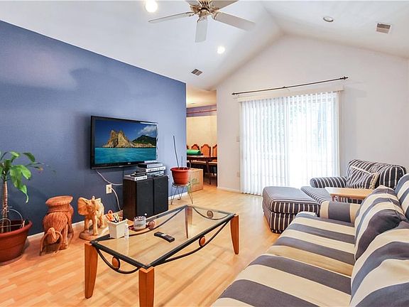 3rd image of 1608 Cypress Ln