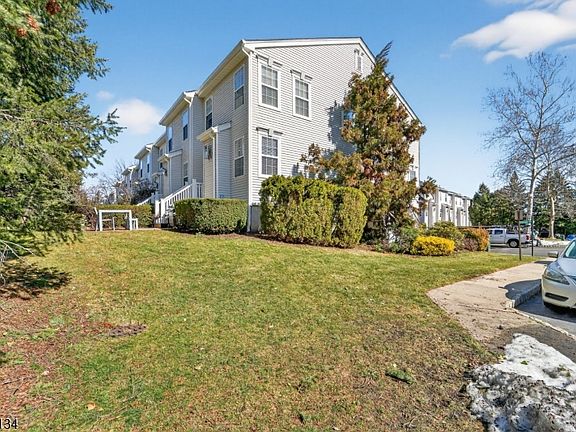 5th image of 215 Barringer Dr #215