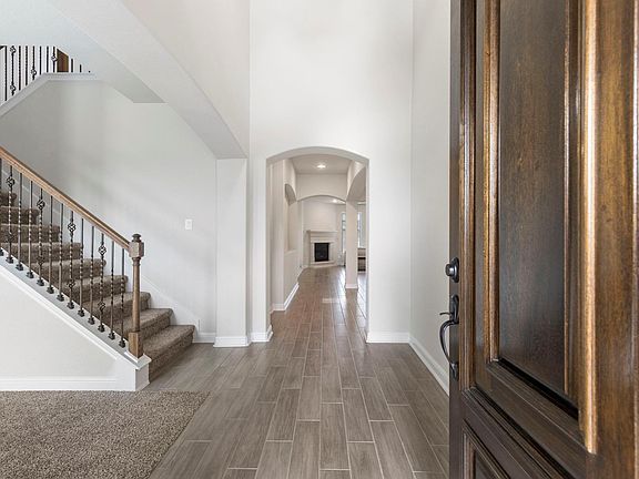5th image of 2819 Bradbury Hills Dr
