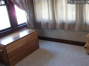 5th image of 3479 Granton Ave