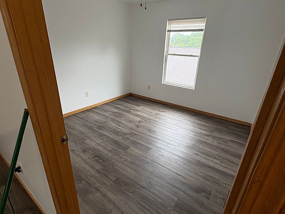 4th image of 716 Maple St #716