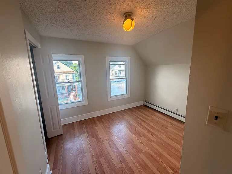 569 Main St #3 — Photo 9