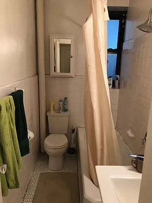 Rented by Gala West Realty LTD | media 4