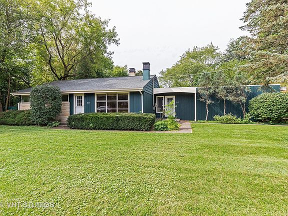 2nd image of 16427 W Des Plaines Dr