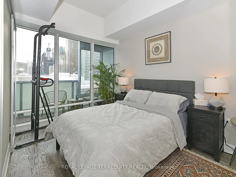 8 The Esplanade #1004 — Photo 9