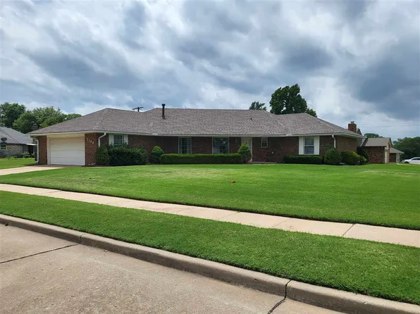 2108 Ashley Pl, Ponca City, OK 74604