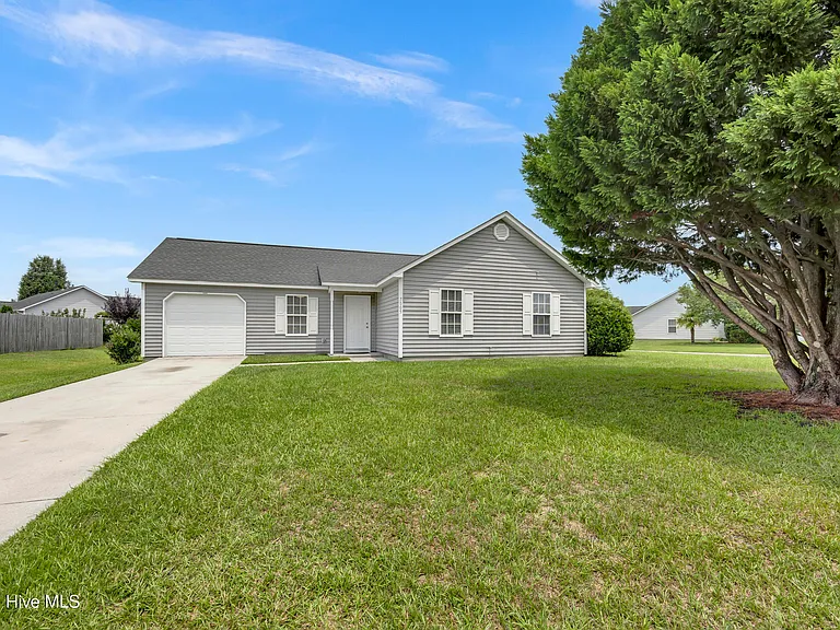 7005 Alamosa Dr — Photo 2