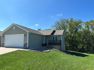 19 Chester Rd, Hannibal, MO 63401