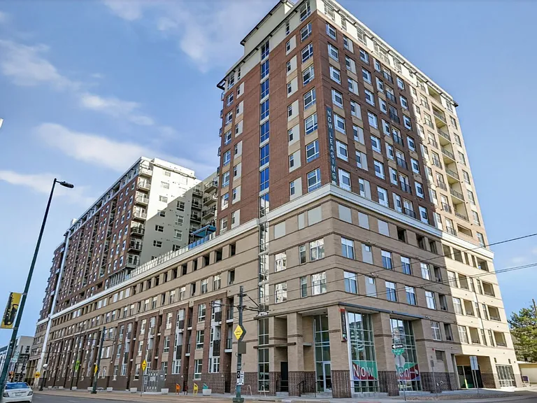 Arapahoe Square — Photo 35
