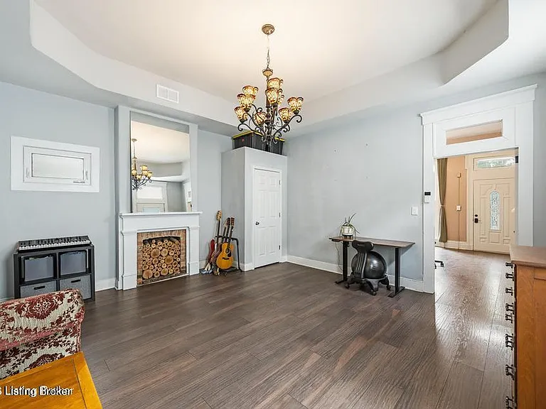 722 Camp St — Photo 15