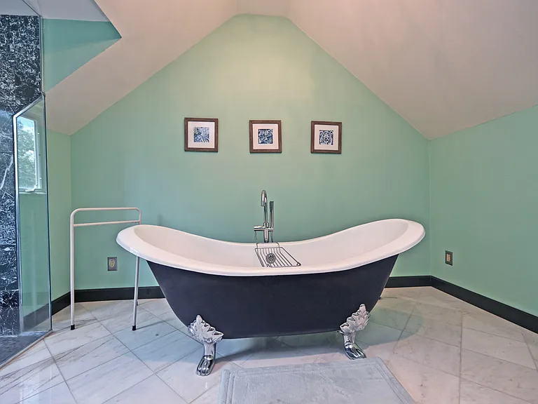12046 Timberlake Dr — Photo 38