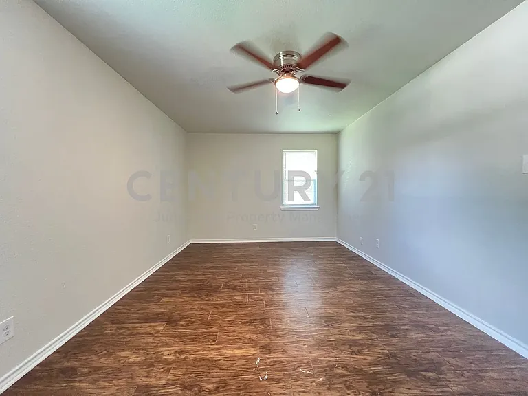 114 Southmanor Ct — Photo 11