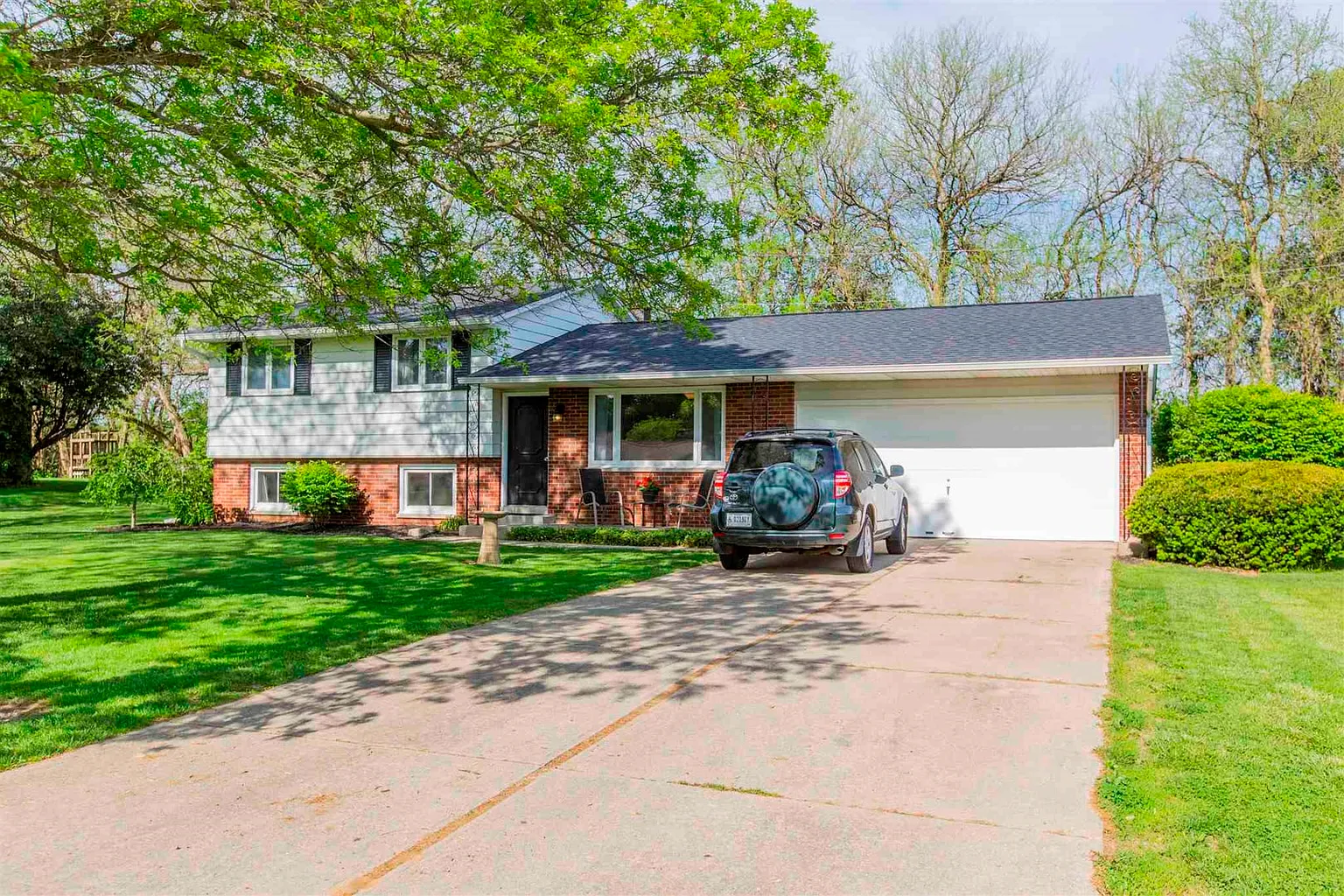 10107 Carriage Dr photo 1