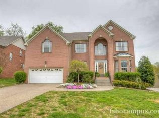 100 Northlawn Cir, Hendersonville, TN 37075