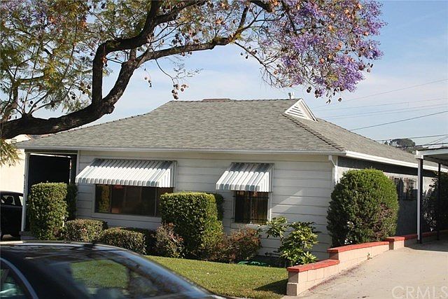 1st image of 121 E Floral Dr