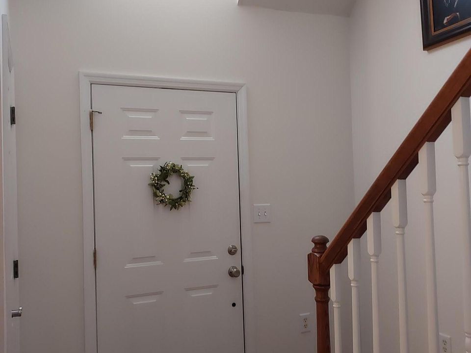 Cathedral Ceiling Entry and Hardwood Floor