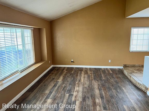 2nd image of 4439 Powderhorn Dr