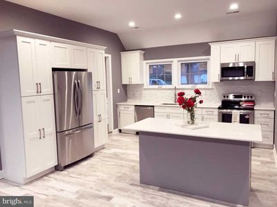 15 Spinythorn Rd, Levittown, PA, 19056