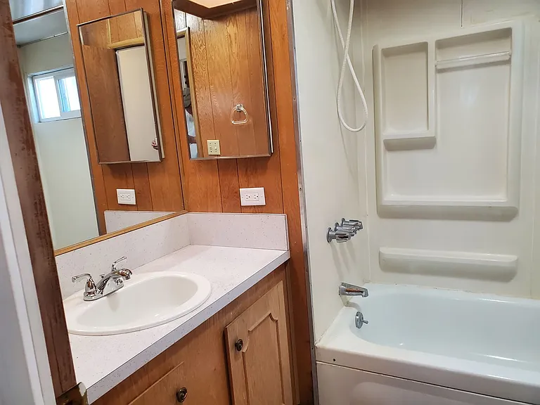 8450 Watervue Way — Photo 16