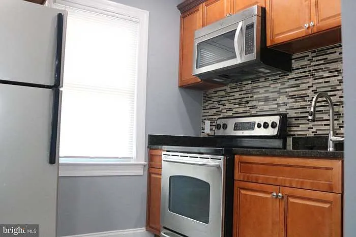 8526 Engleside St — Photo 9