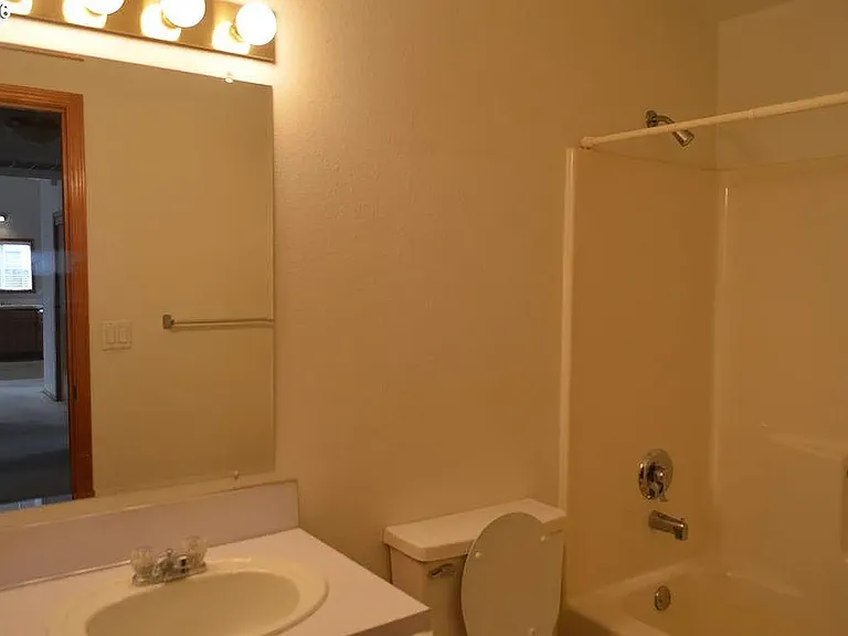 3713 SE 174th Ave — Photo 9