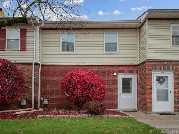 276 Temple Hill Rd Unit 707, New Windsor, NY 12553