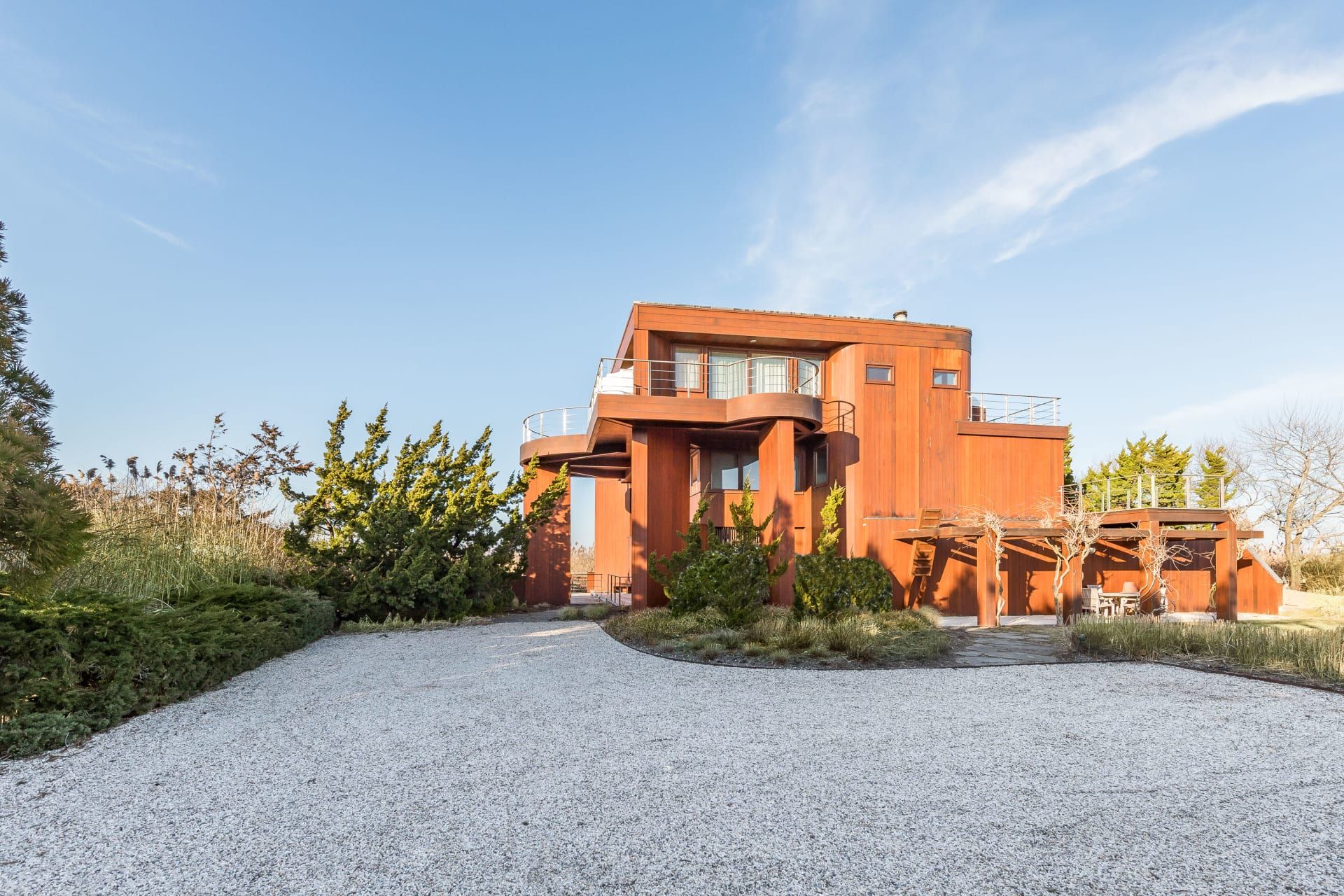 360 Dune Rd, Water Mill, NY 11976 Out East