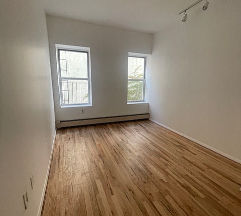 5th image of 546 3rd Ave APT 4