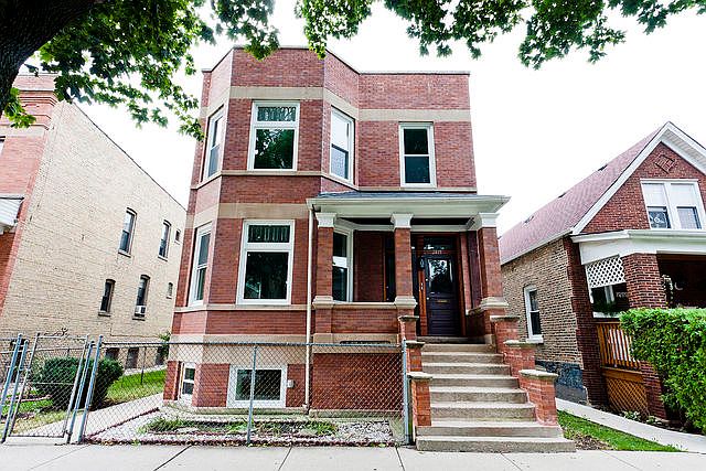 1st image of 2819 W Barry Ave APT 2r