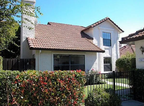 1162 Lerma Ln photo 1