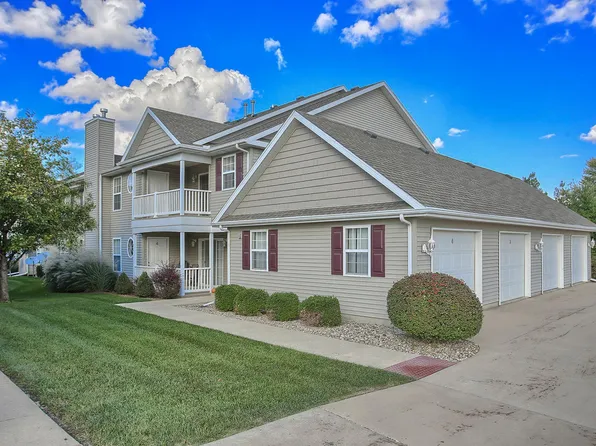 701 N Prairieview Rd APT 5, Mahomet, IL 61853