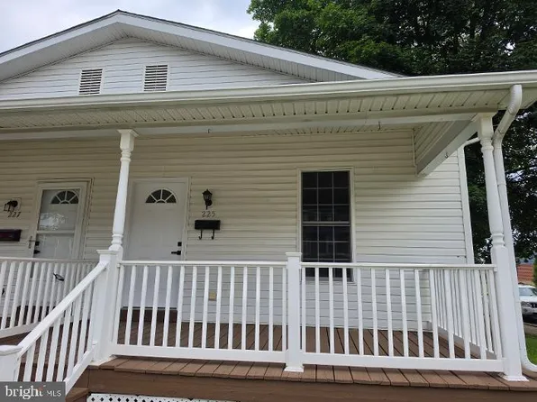 225 N Main St, Telford, PA 18969