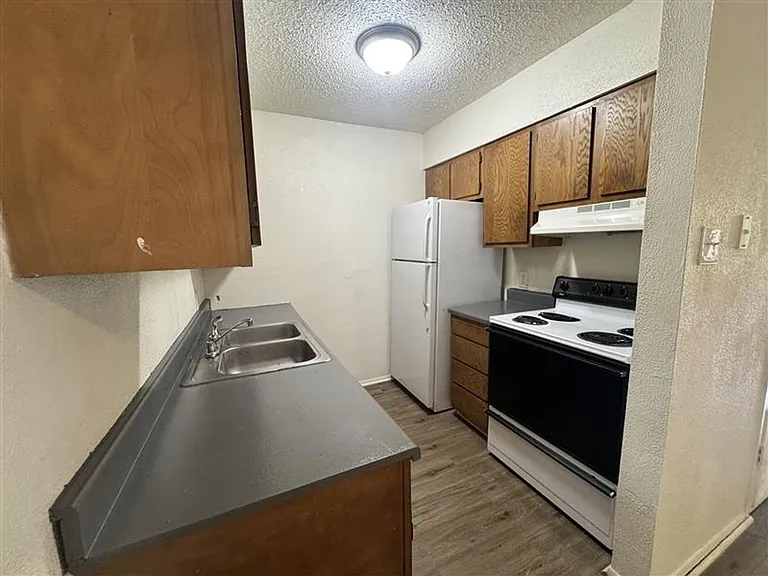 222 S Church St — Photo 32
