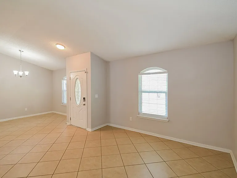 5462 Catspaw Ln — Photo 8