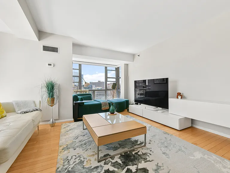 170 Tremont St #1704 — Photo 2
