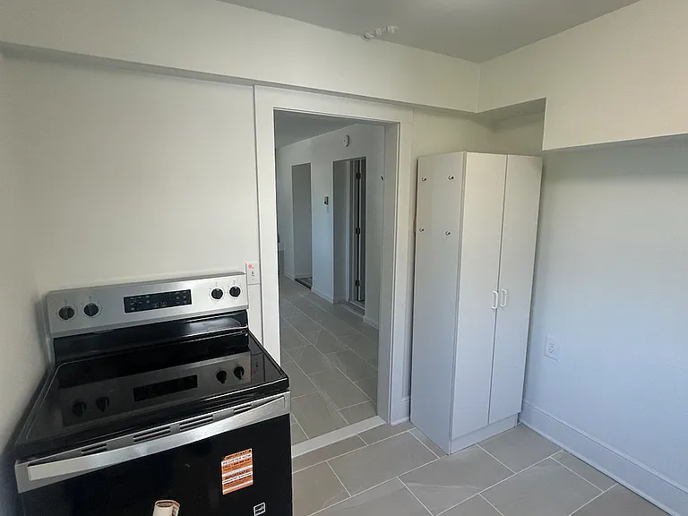 34 Bedford Ave #1 — Photo 8