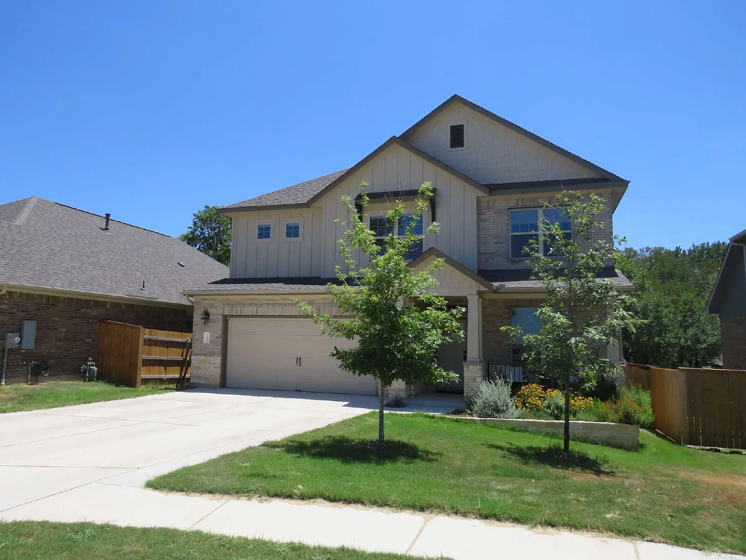 4 bed, 3.0 bath, 2290 sqft, $2,600 — Photo 2