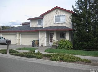 1854 Wright St, Santa Rosa, CA 95404