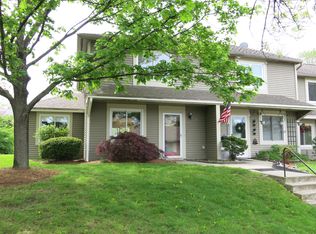 26 Overlook Dr, South Burlington, VT 05403