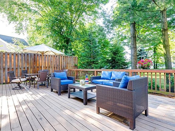 4th image of 221 Woodbridge Ln