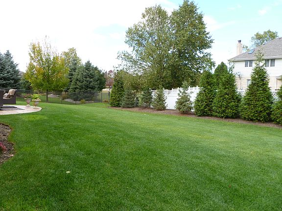 4th image of 10660 Olde Mill Dr