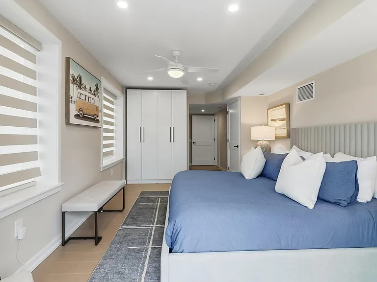 302 N Nassau Ave — Photo 8