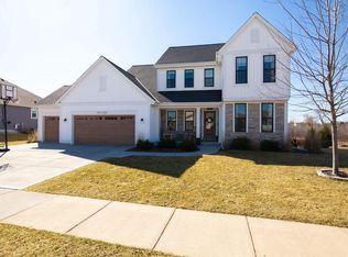 1331 Bluestem TRAIL, Oconomowoc, WI 53066