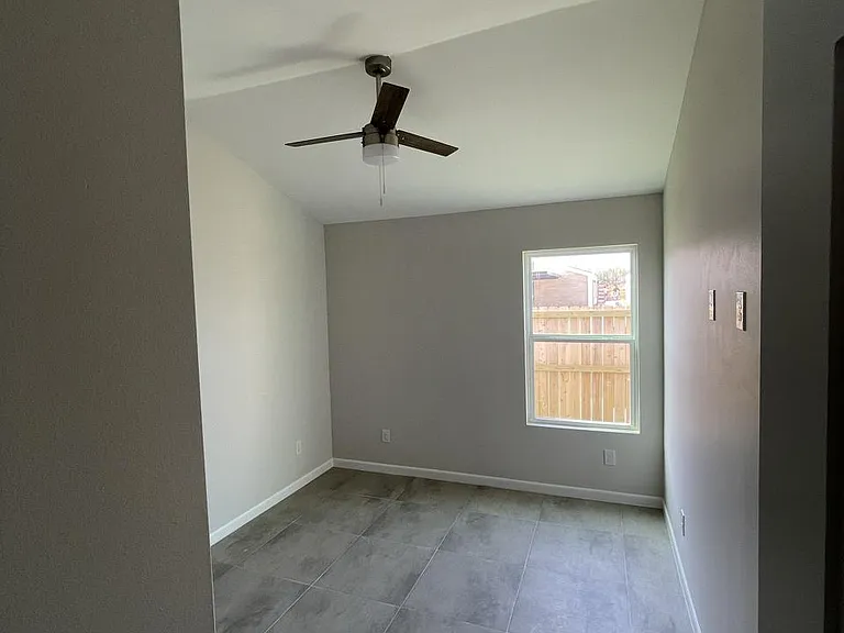 1300 E Iris Ave #3 — Photo 12