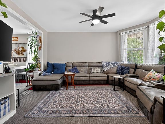 4th image of 356 Avenue A