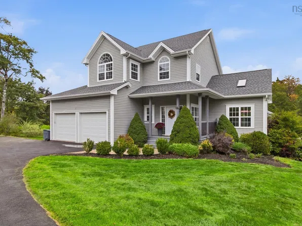 26 Vickilynn Ln, Windsor Junction, NS B2T 0C4